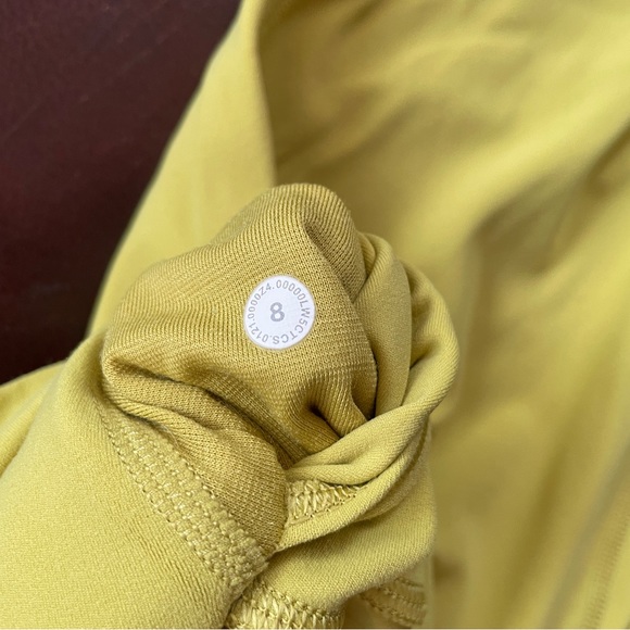 Lululemon Align leggings 25” Yellow Pear Size 8 - Picture 4 of 4